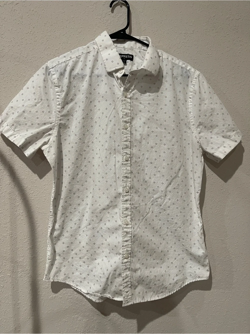 Express Men’s White Short-Sleeve Button-Up Shirt with Micro Dot Print Size L